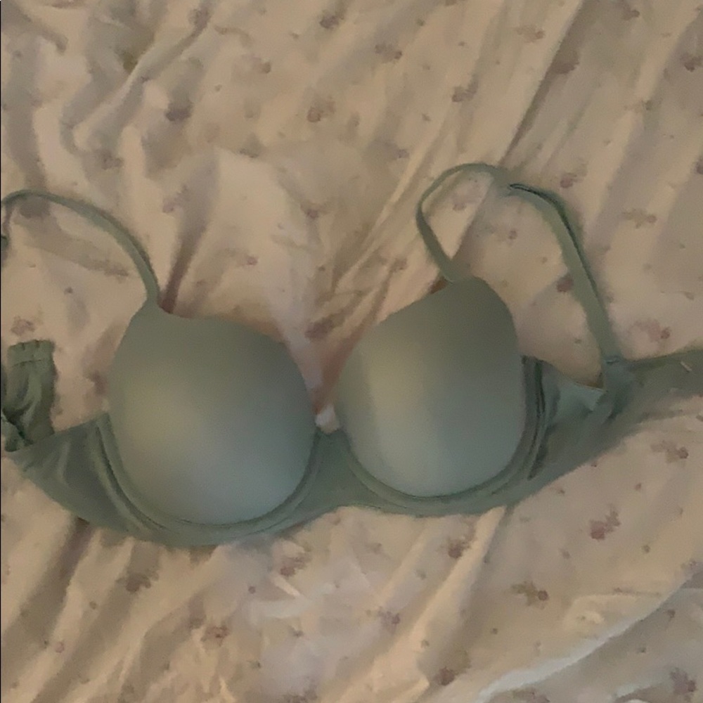 PINK lightly lined tshirt bra